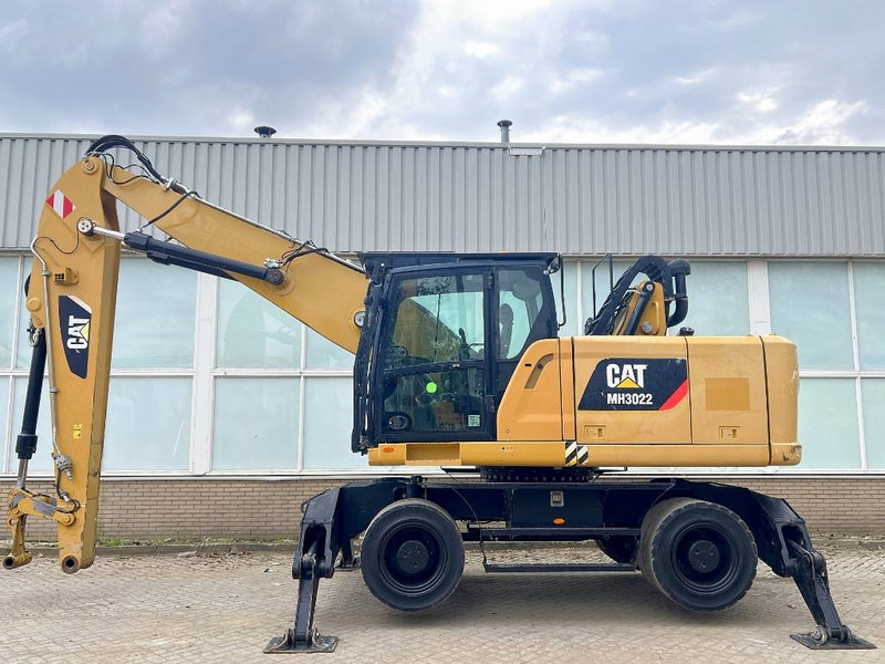 Cat MH3022  2015   CE - Waste/ Industry handler: picture 2 Cat MH3022  2015   CE - Waste/ Industry handler: picture 2