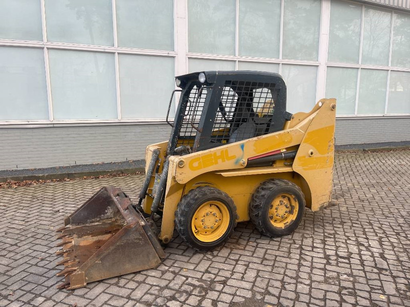Gehl 3840 E 2015 - Skid steer loader: picture 2 Gehl 3840 E 2015 - Skid steer loader: picture 2