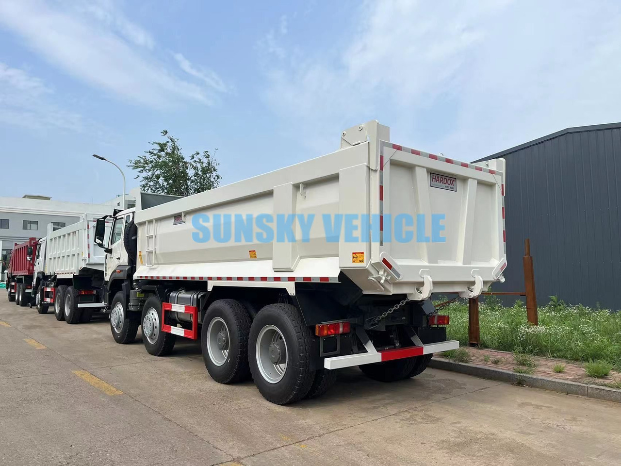 New Tipper for transportation of bulk materials HOHAN Brand New 8X4 400HP Dump Truck: picture 6 New Tipper for transportation of bulk materials HOHAN Brand New 8X4 400HP Dump Truck: picture 6