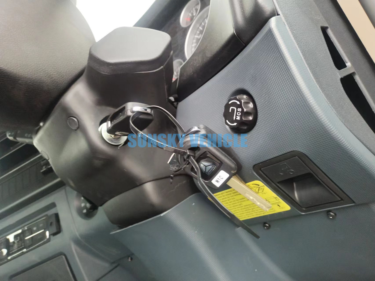 HOWO Brand New TX 6X4 400HP Tractor Head - Tractor unit: picture 5 HOWO Brand New TX 6X4 400HP Tractor Head - Tractor unit: picture 5