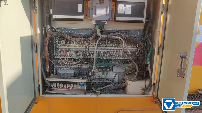 XCMG 500 tons 2016 XGC500 used lift machine crane with crawler for sale - Crawler crane: picture 4 XCMG 500 tons 2016 XGC500 used lift machine crane with crawler for sale - Crawler crane: picture 4