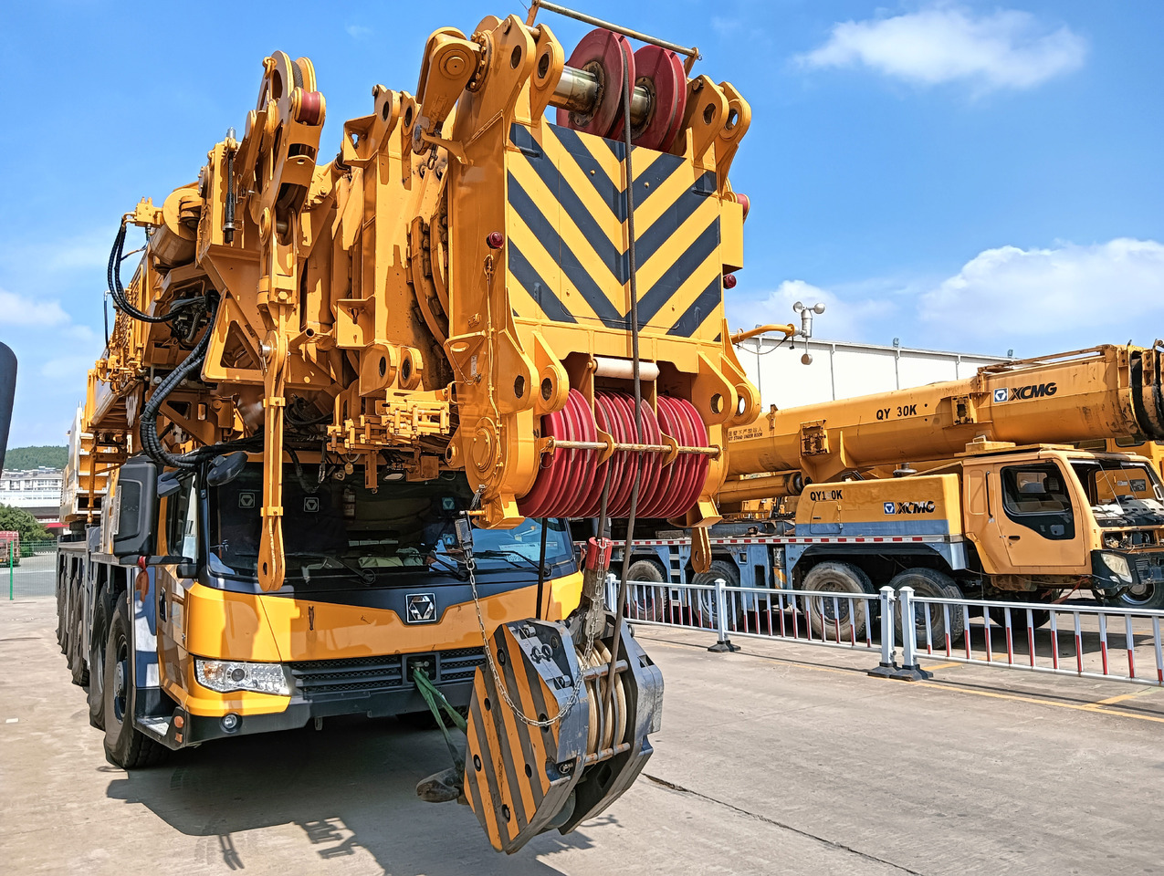 XCMG Manufacturer Second Hand Hydraulic Crane XCA600 600 Ton All Terrain Cranes Price - All terrain crane: picture 2 XCMG Manufacturer Second Hand Hydraulic Crane XCA600 600 Ton All Terrain Cranes Price - All terrain crane: picture 2