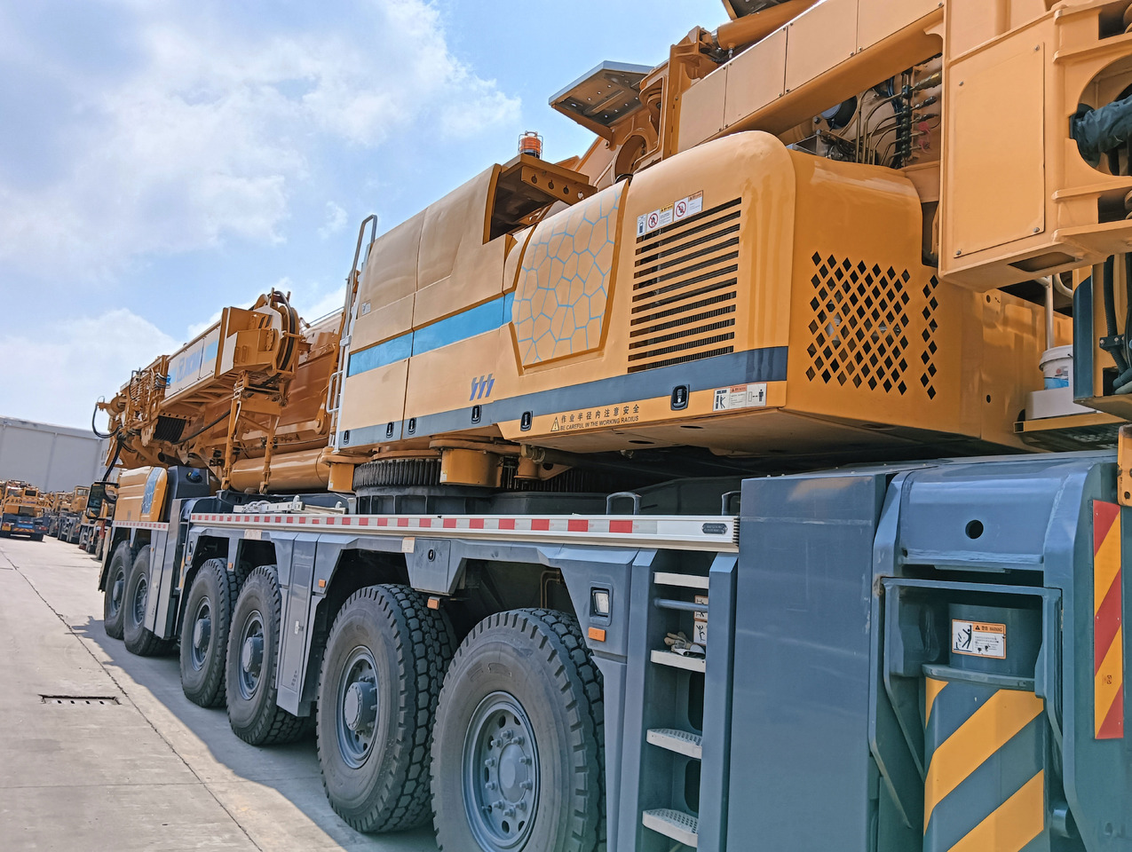 XCMG Manufacturer Second Hand Hydraulic Crane XCA600 600 Ton All Terrain Cranes Price - All terrain crane: picture 5 XCMG Manufacturer Second Hand Hydraulic Crane XCA600 600 Ton All Terrain Cranes Price - All terrain crane: picture 5