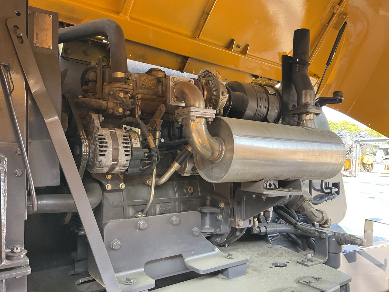 Telescopic boom XCMG Official Used Straight Arm GTBZ22S 22m Aaerial Work Platform Price: picture 6