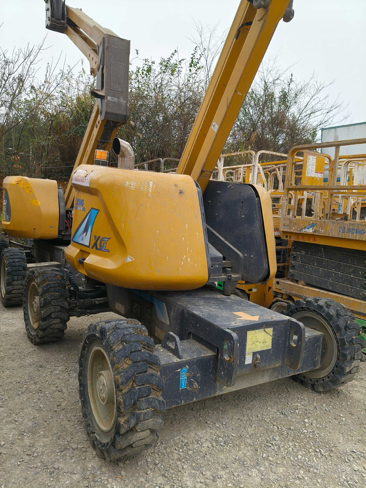 XCMG Official XGA16 16m Second Hand Articulated Boom Lift Platform With High Quality - Articulated boom: picture 5 XCMG Official XGA16 16m Second Hand Articulated Boom Lift Platform With High Quality - Articulated boom: picture 5