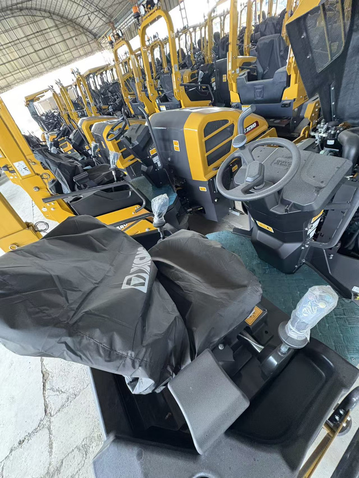 XCMG XD140VT 4ton small Light Diesel Vibratory Road Roller - Mini roller: picture 5 XCMG XD140VT 4ton small Light Diesel Vibratory Road Roller - Mini roller: picture 5