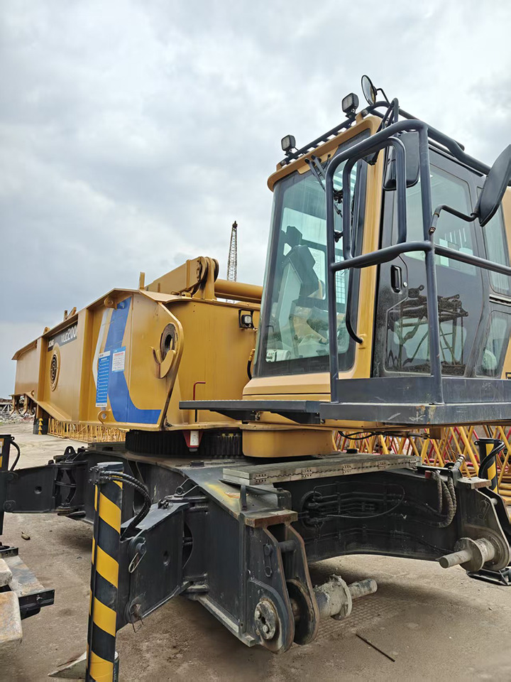 XCMG XLC200M small middle 200ton used crawler crane 2023 for sale - Crawler crane: picture 4 XCMG XLC200M small middle 200ton used crawler crane 2023 for sale - Crawler crane: picture 4