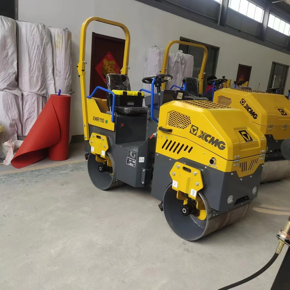 XCMG XMR110 1ton samll road roller hydraulic vibratory compator price - Mini roller: picture 4 XCMG XMR110 1ton samll road roller hydraulic vibratory compator price - Mini roller: picture 4