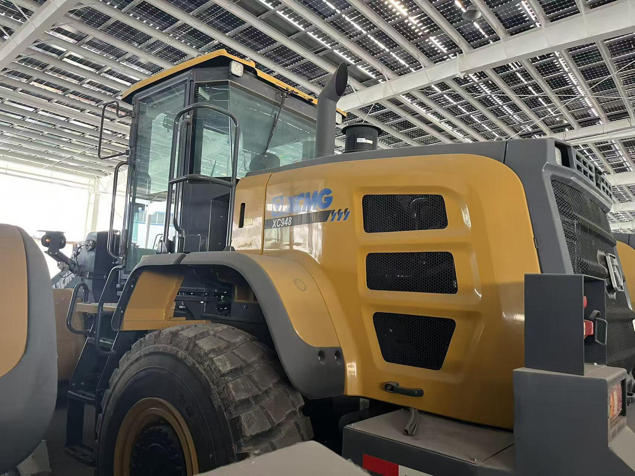 XCMG official XC948 4.5ton wheel loader hydraulic with diesel engine in stock - Wheel loader: picture 5 XCMG official XC948 4.5ton wheel loader hydraulic with diesel engine in stock - Wheel loader: picture 5