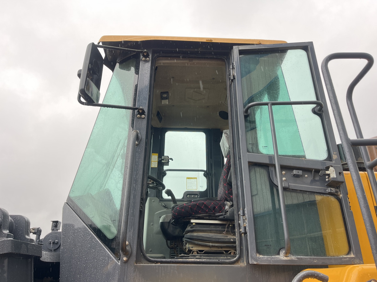 XCMG official used 6ton hydraulic wheel loader LW600KV - Wheel loader: picture 2 XCMG official used 6ton hydraulic wheel loader LW600KV - Wheel loader: picture 2