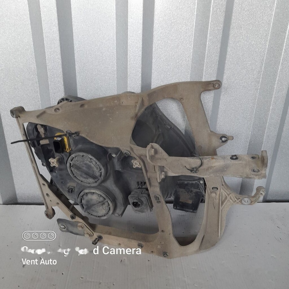 DAF XF 106 1939777 / 1798448 LH DAF 1939777 / 1798448 LH truck - Headlight for Truck: picture 3 DAF XF 106 1939777 / 1798448 LH DAF 1939777 / 1798448 LH truck - Headlight for Truck: picture 3