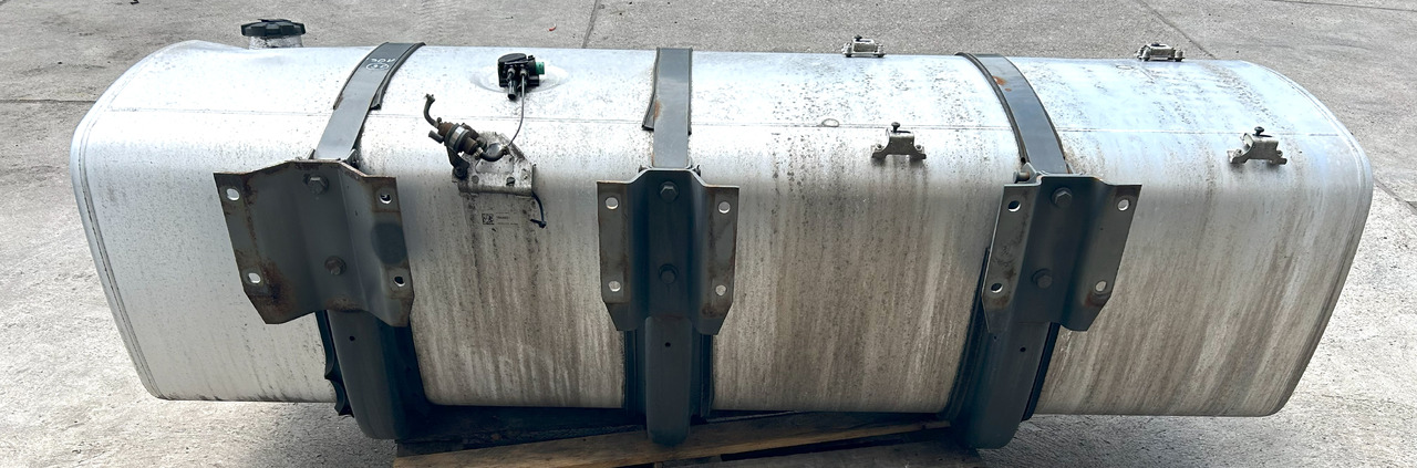 DAF XF 106 480 845L 2327x675x620 - Fuel tank for Truck: picture 2 DAF XF 106 480 845L 2327x675x620 - Fuel tank for Truck: picture 2