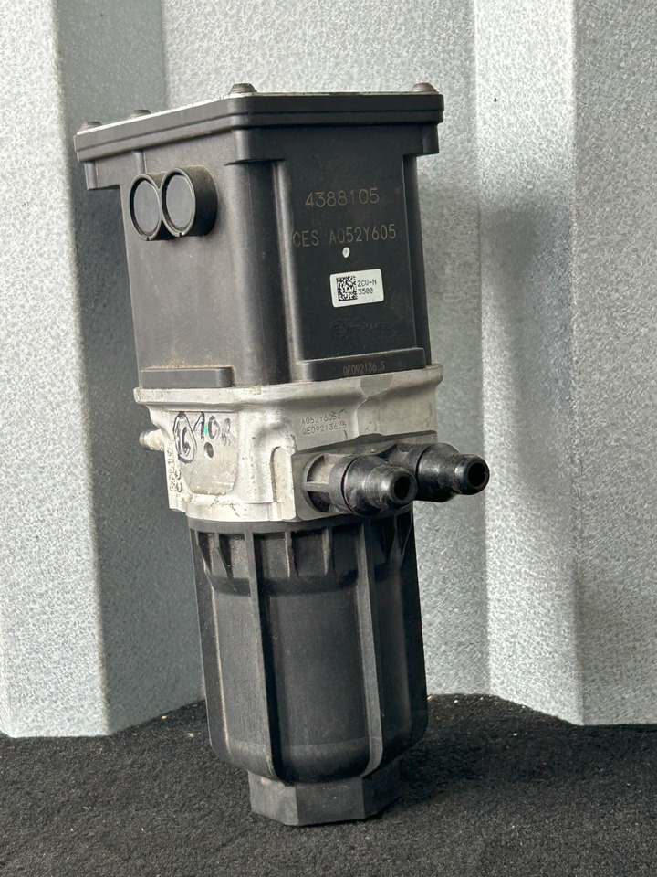 DAF XF 106 480 ADBLUE PUMP 4388105 A052Y605 - Exhaust system for Truck: picture 1 DAF XF 106 480 ADBLUE PUMP 4388105 A052Y605 - Exhaust system for Truck: picture 1