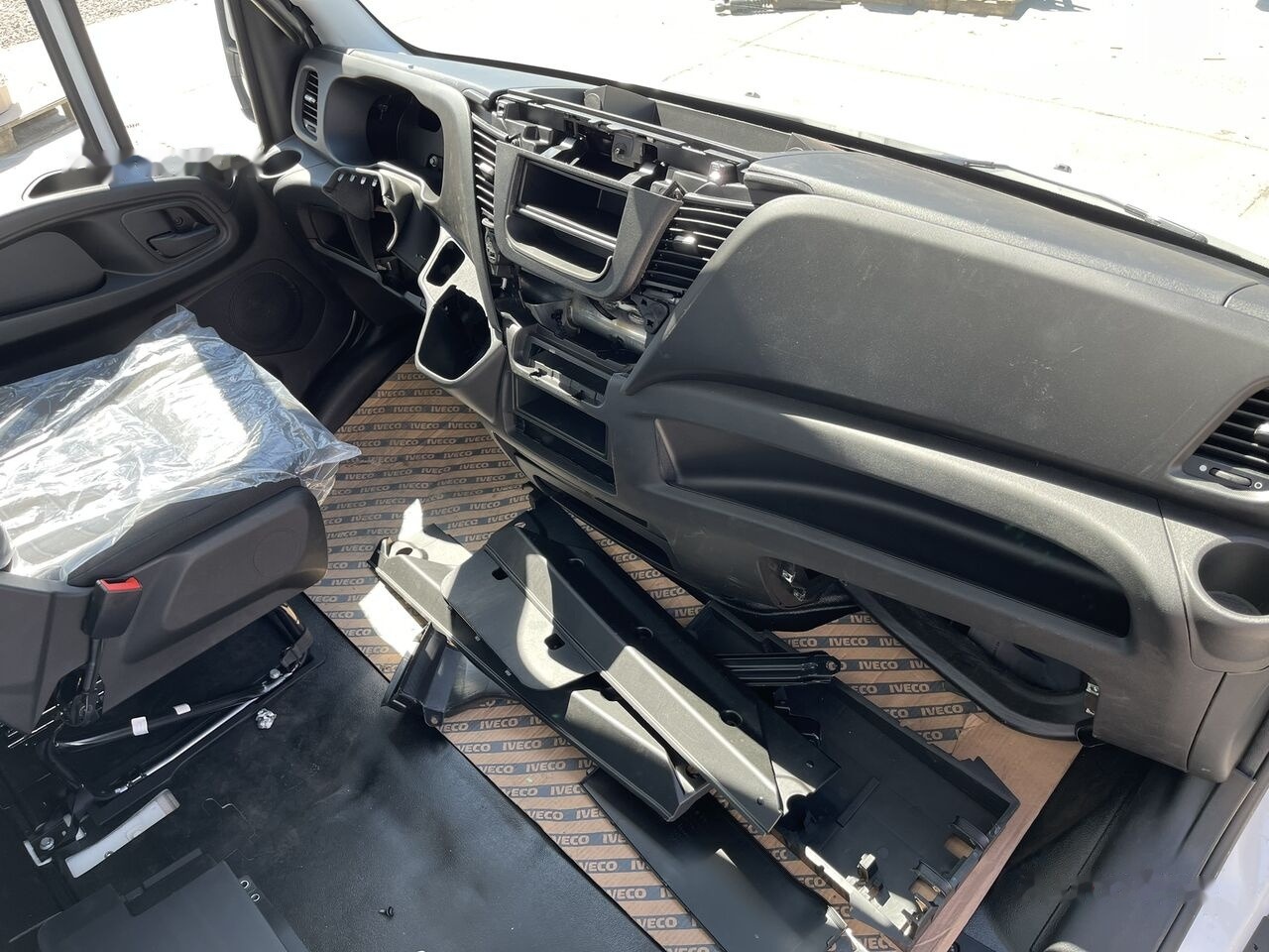New Cab IVECO DAILY VII 72-210  for IVECO DAILY 75-210: picture 7