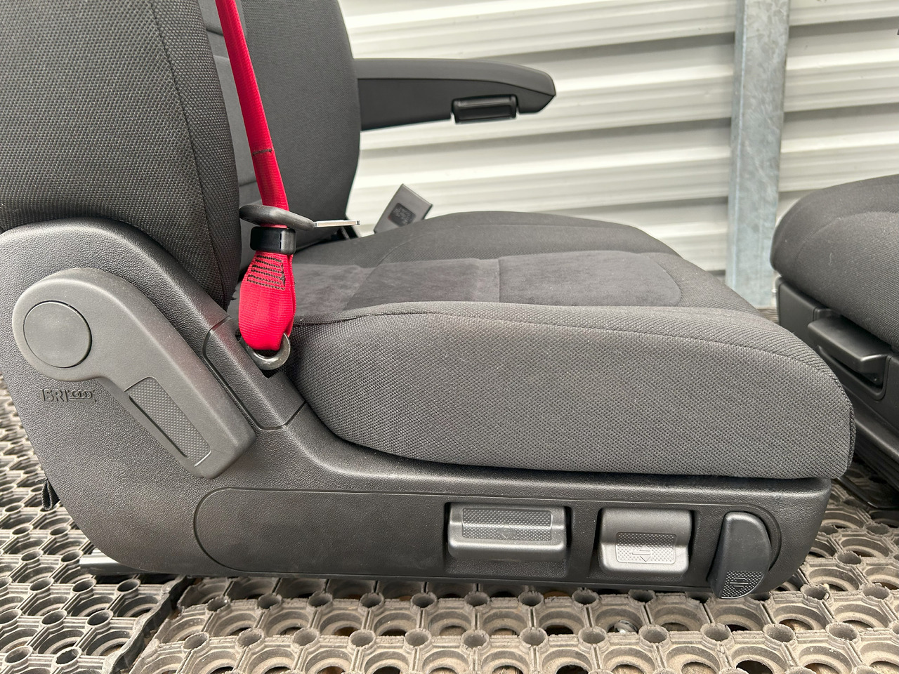 New Seat IVECO NEW SET OF SEATS IVECO S-WAY: picture 23