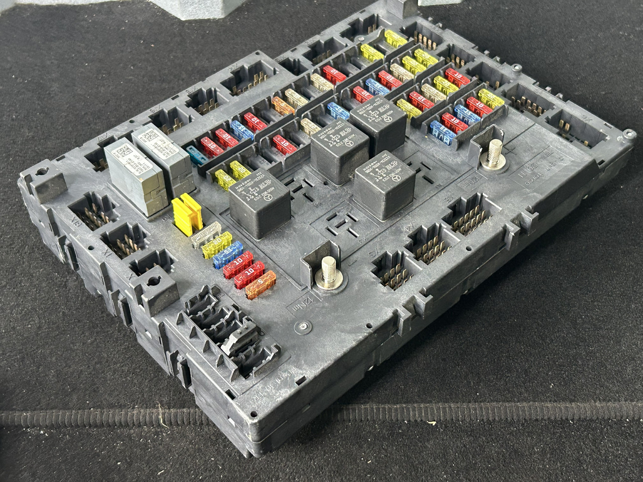 MERCEDES ACTROS MP4 A FUSE MODULE SAM - Fuse: picture 3 MERCEDES ACTROS MP4 A FUSE MODULE SAM - Fuse: picture 3