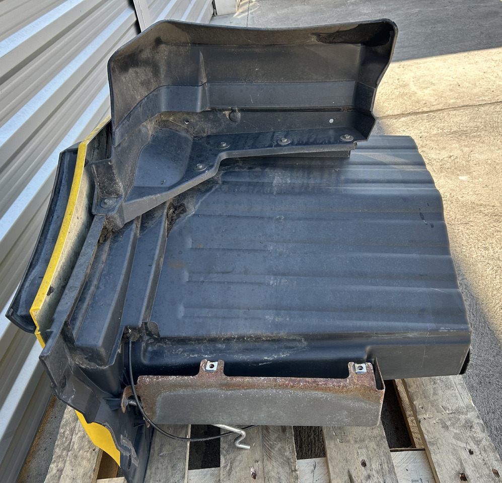 MERCEDES ACTROS MP5 STORAGE COMPARTMENT EXTENSION OF THE STEPS LEFT - Universal part: picture 5 MERCEDES ACTROS MP5 STORAGE COMPARTMENT EXTENSION OF THE STEPS LEFT - Universal part: picture 5