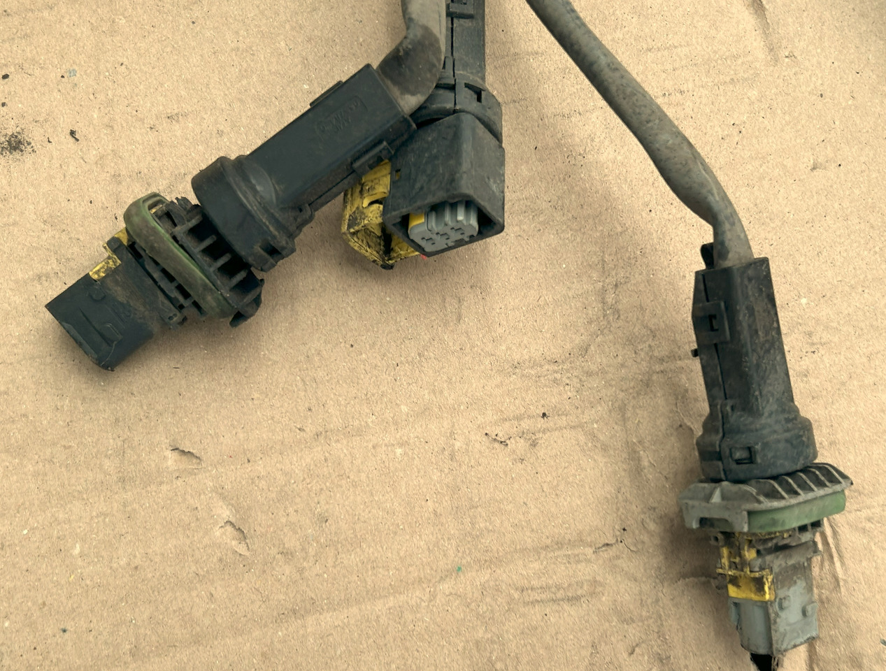MERCEDES-BENZ ACTROS MP4 CATALYTIC CONVERTER ELECTRICAL HARNESS - Cables/ Wire harness: picture 5 MERCEDES-BENZ ACTROS MP4 CATALYTIC CONVERTER ELECTRICAL HARNESS - Cables/ Wire harness: picture 5