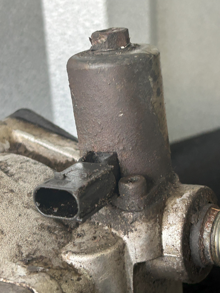 MERCEDES-BENZ ACTROS MP4 POWER STEERING PUMP - Steering pump for Truck: picture 4 MERCEDES-BENZ ACTROS MP4 POWER STEERING PUMP - Steering pump for Truck: picture 4