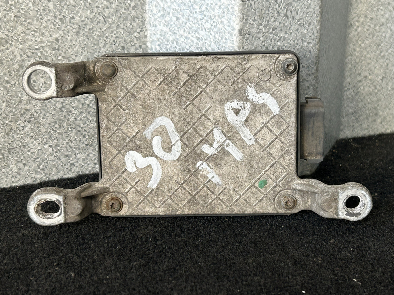 MERCEDES-BENZ RADAR DISTRONIC ACTROS MP4 - ECU: picture 4 MERCEDES-BENZ RADAR DISTRONIC ACTROS MP4 - ECU: picture 4