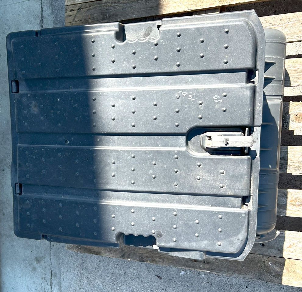 Battery for Truck Mercedes AROCS MP4 BATTERY BOX WITH CYLINDERS: picture 5 Battery for Truck Mercedes AROCS MP4 BATTERY BOX WITH CYLINDERS: picture 5