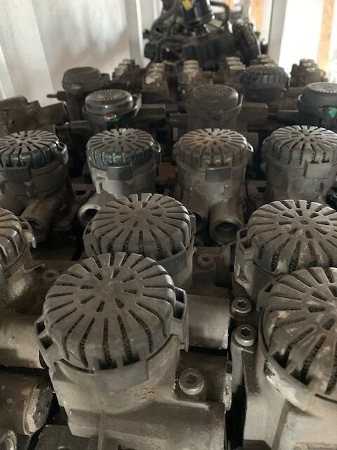 WABCO 1747137   DAF XF 106 truck - Brake valve for Truck: picture 4 WABCO 1747137   DAF XF 106 truck - Brake valve for Truck: picture 4