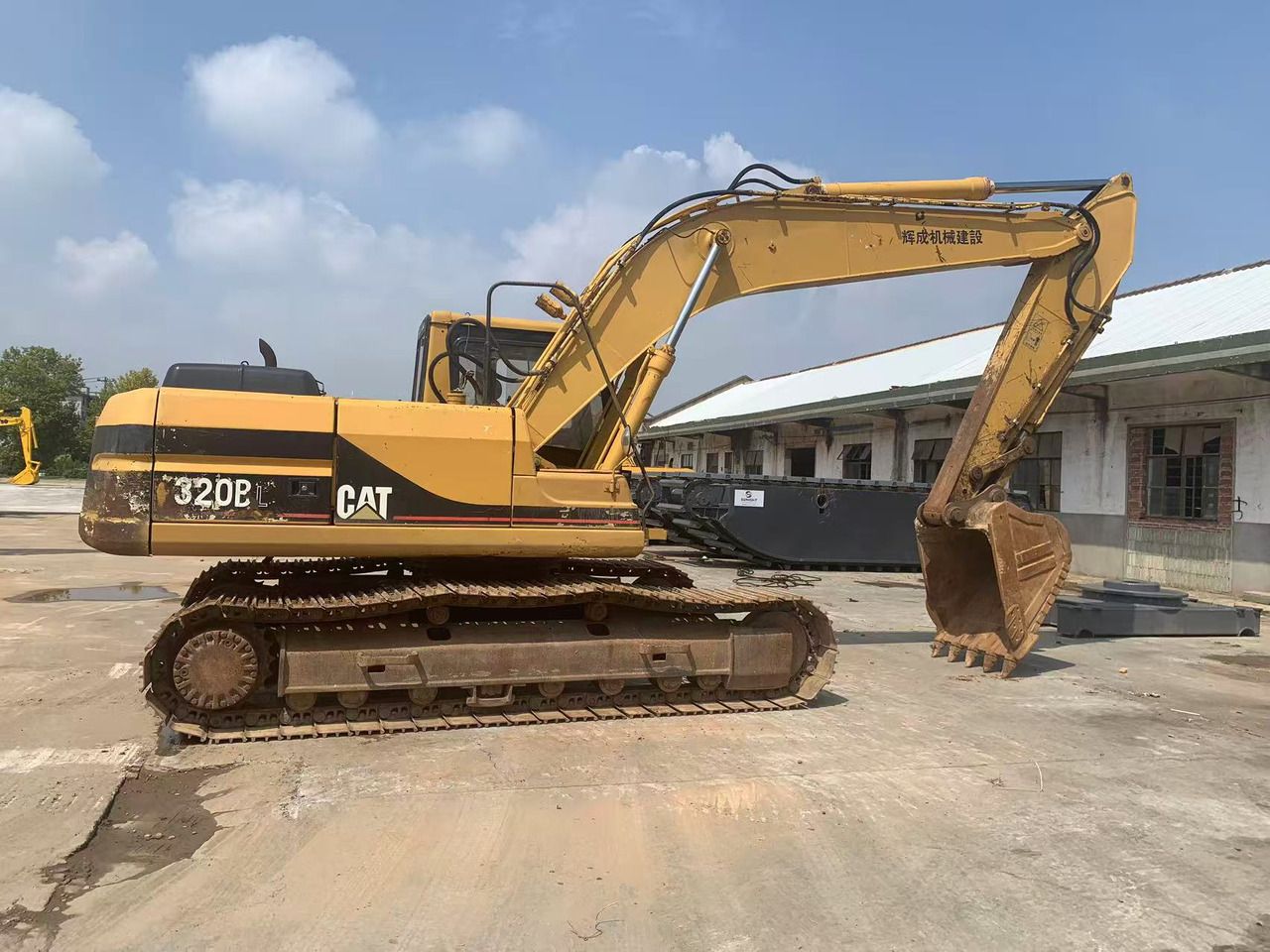 CATERPILLAR 320BL, 320CL Original Condition Used Excavator - Crawler excavator: picture 3 CATERPILLAR 320BL, 320CL Original Condition Used Excavator - Crawler excavator: picture 3
