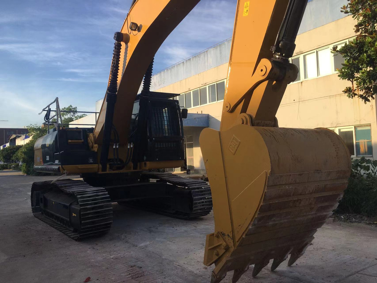 CATERPILLAR Used Excavator Original CAT 330CL 30Ton Excavator For Mining - Crawler excavator: picture 4 CATERPILLAR Used Excavator Original CAT 330CL 30Ton Excavator For Mining - Crawler excavator: picture 4