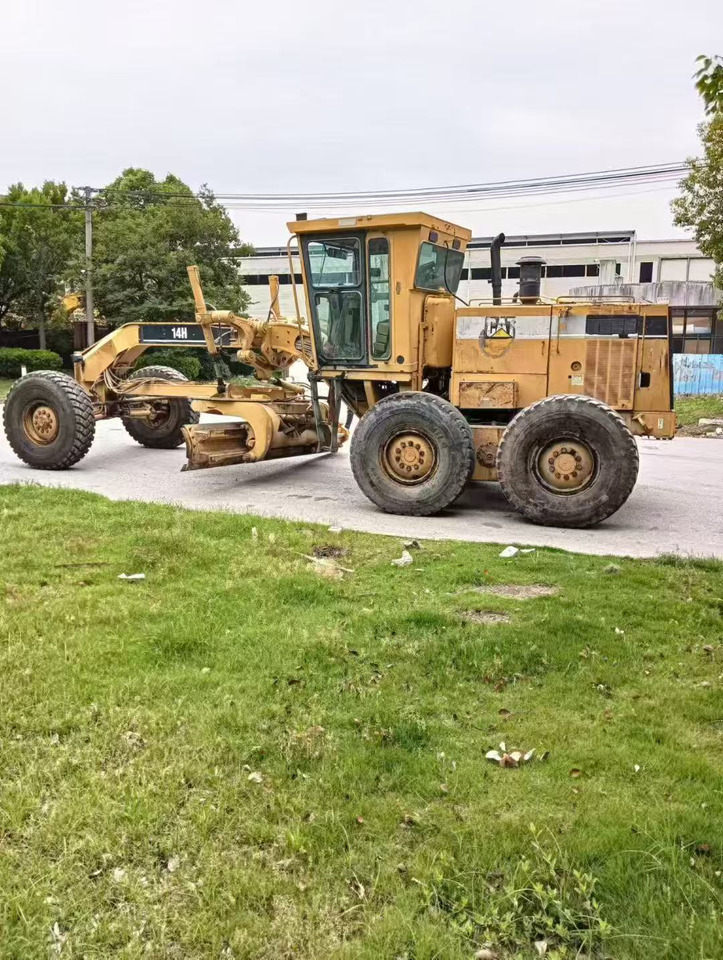 Caterpillar 14H, 140H Motor Grader Original Color CAT Machine - Grader: picture 4 Caterpillar 14H, 140H Motor Grader Original Color CAT Machine - Grader: picture 4