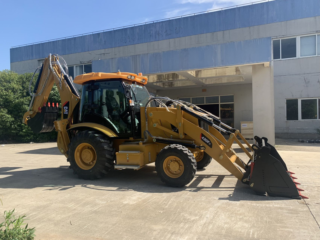 Caterpillar 420, 416 Backhoe Loader Brand New Condition - Backhoe loader: picture 2 Caterpillar 420, 416 Backhoe Loader Brand New Condition - Backhoe loader: picture 2