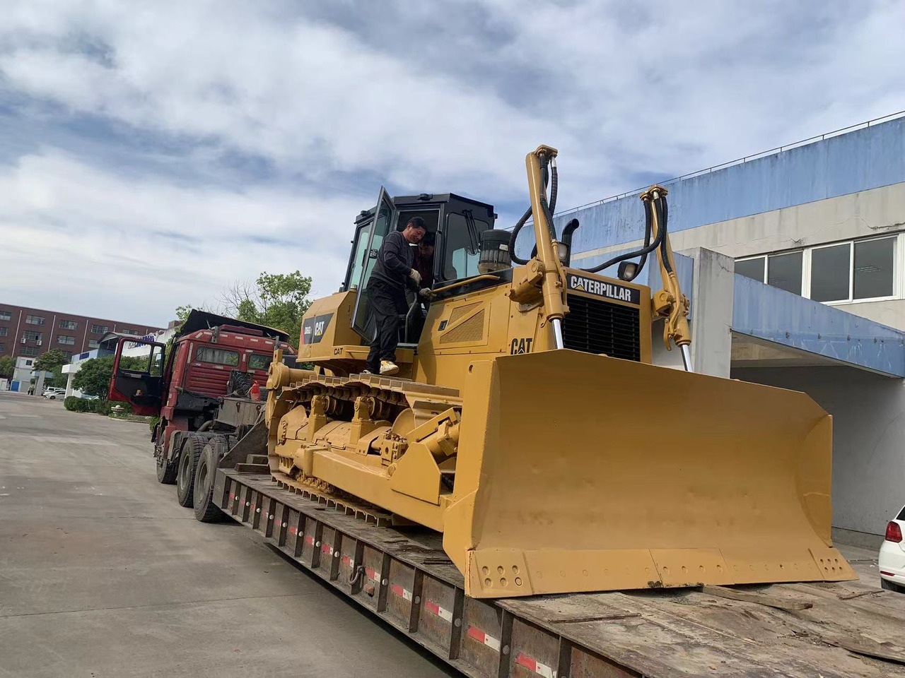 Caterpillar D6G, D6G2 Bulldozer Good Price Secondhand CAT Tracked Tractor - Bulldozer: picture 5 Caterpillar D6G, D6G2 Bulldozer Good Price Secondhand CAT Tracked Tractor - Bulldozer: picture 5