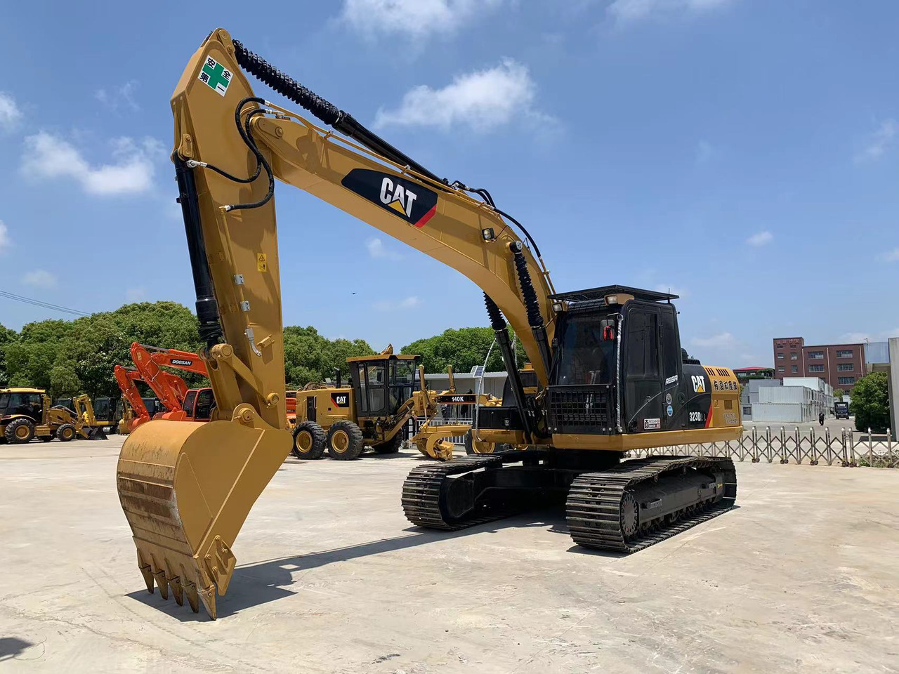Caterpillar Tracked Excavator CAT 323D, 323D2 for Bolivia - Crawler excavator: picture 3 Caterpillar Tracked Excavator CAT 323D, 323D2 for Bolivia - Crawler excavator: picture 3