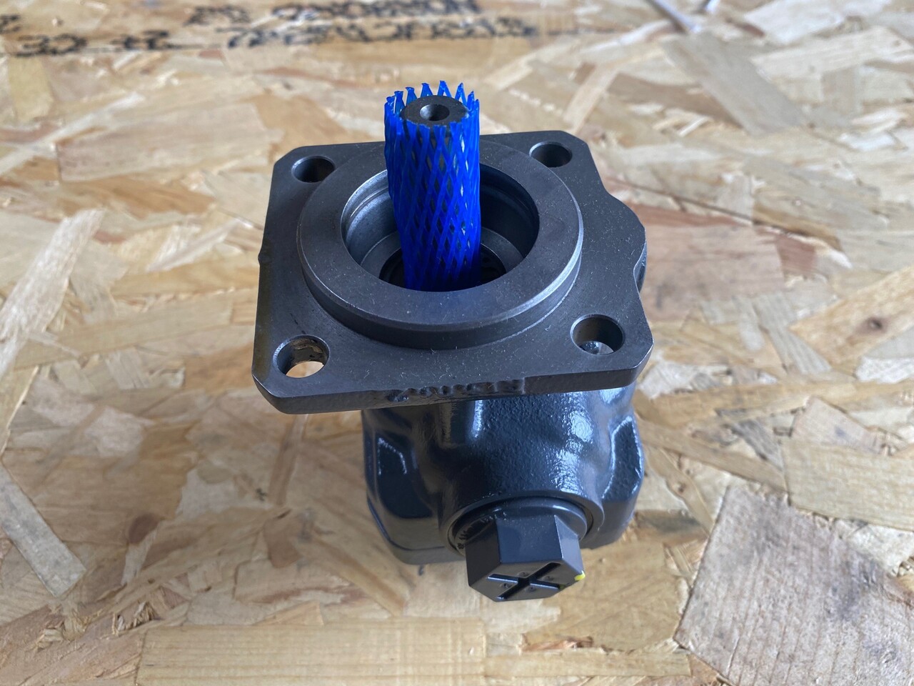 O&K Terex RH120 RH340 Lube oil pump 6000121 1461638 534-2058 - Spare parts for Truck: picture 3 O&K Terex RH120 RH340 Lube oil pump 6000121 1461638 534-2058 - Spare parts for Truck: picture 3