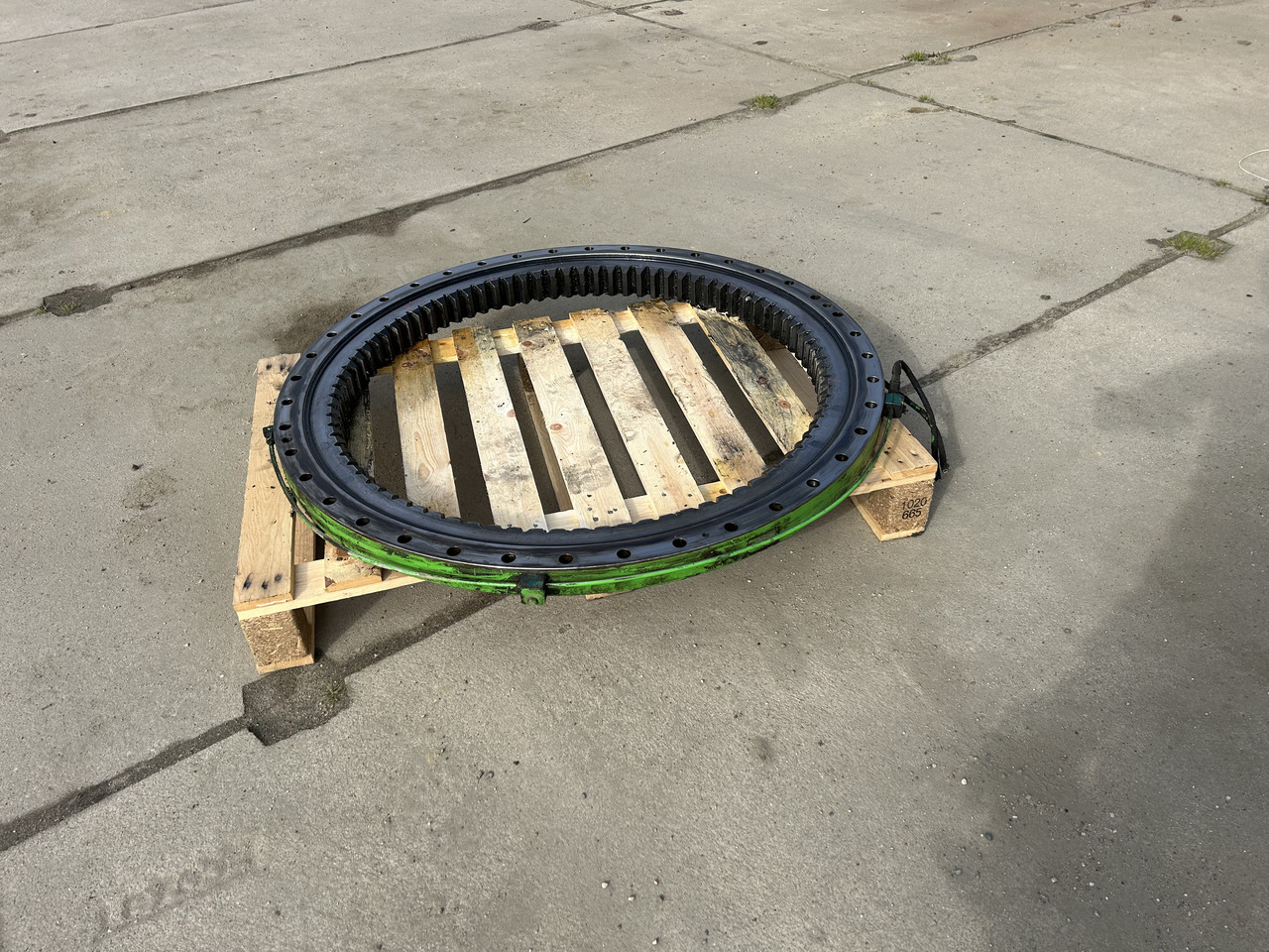 LIEBHERR A312 - Slewing ring for Wheel excavator: picture 4 LIEBHERR A312 - Slewing ring for Wheel excavator: picture 4