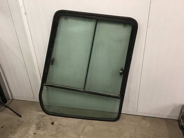 Liebherr A900B Li / A900C Li - Window and parts: picture 2 Liebherr A900B Li / A900C Li - Window and parts: picture 2