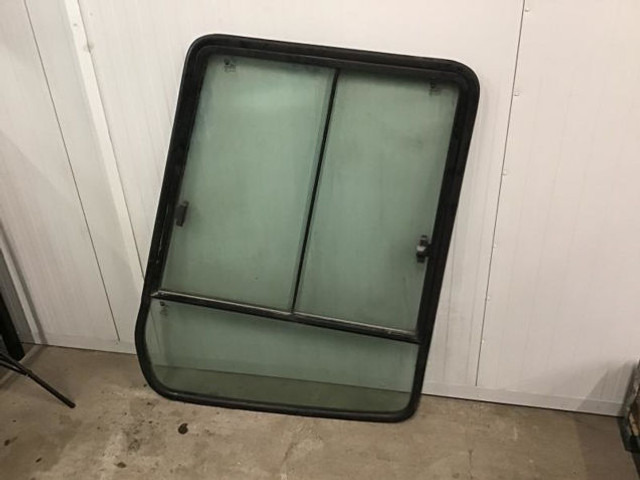Liebherr A900B Li / A900C Li - Window and parts: picture 4 Liebherr A900B Li / A900C Li - Window and parts: picture 4
