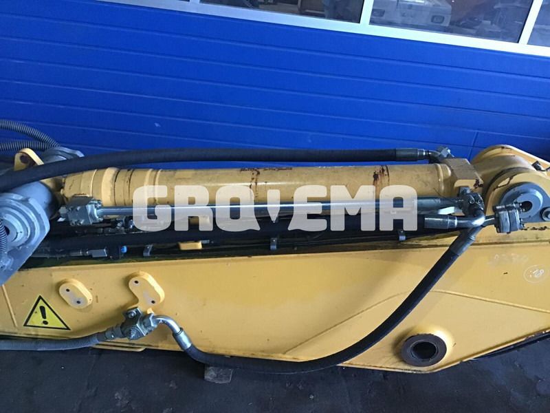 Liebherr A924C Li EDC / R924 WLC / R924 LC / R924 NLC / R924 SLC / R906 ADVANCED / R926 - Hydraulic cylinder: picture 1 Liebherr A924C Li EDC / R924 WLC / R924 LC / R924 NLC / R924 SLC / R906 ADVANCED / R926 - Hydraulic cylinder: picture 1