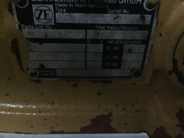 Liebherr APLB765 - Front axle: picture 4 Liebherr APLB765 - Front axle: picture 4
