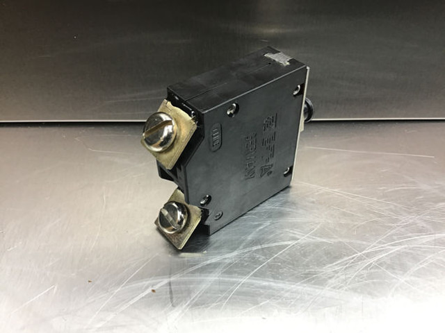 Liebherr Cable Protection Switch - Electrical system: picture 4 Liebherr Cable Protection Switch - Electrical system: picture 4