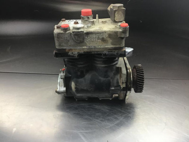 Liebherr Compressor - Engine and parts: picture 1 Liebherr Compressor - Engine and parts: picture 1