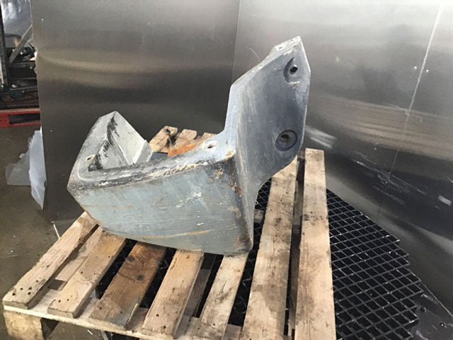 Liebherr Counterweight Right - Counterweight for Agricultural machinery: picture 4 Liebherr Counterweight Right - Counterweight for Agricultural machinery: picture 4