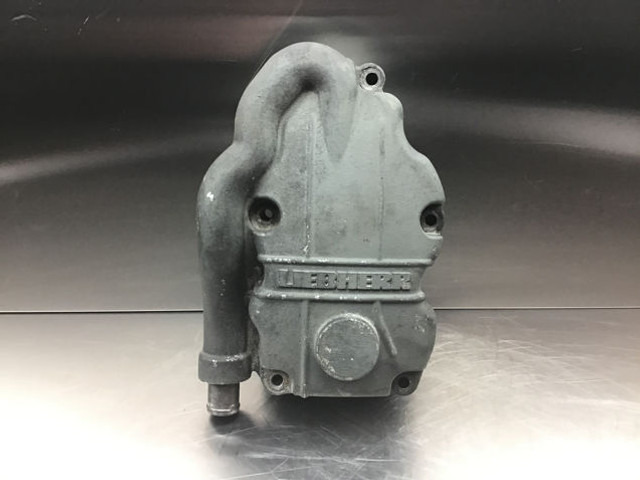 Liebherr Cylinderhead Cover - Cylinder block: picture 4 Liebherr Cylinderhead Cover - Cylinder block: picture 4