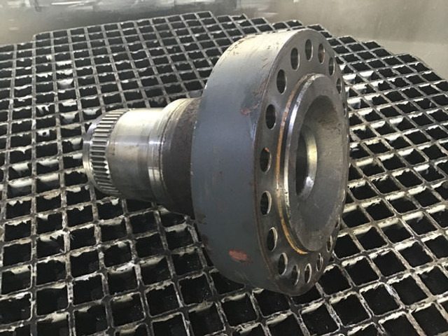 Liebherr Hub Carrier - Wheel hub: picture 1 Liebherr Hub Carrier - Wheel hub: picture 1