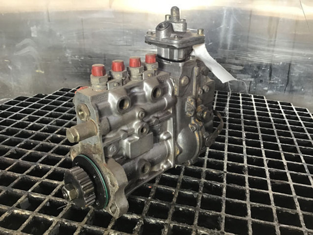 Liebherr - Fuel pump: picture 1 Liebherr - Fuel pump: picture 1