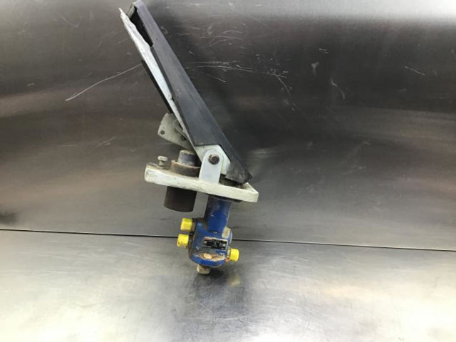 Liebherr Pedal - Pedal: picture 5 Liebherr Pedal - Pedal: picture 5