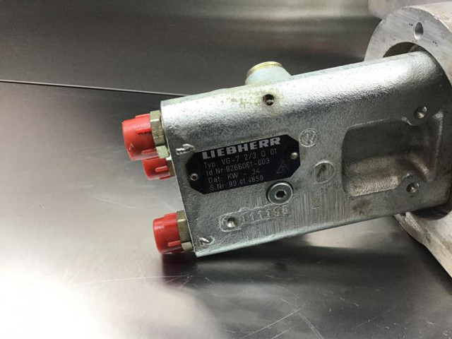 Liebherr Pilot Control Unit - Pedal: picture 3 Liebherr Pilot Control Unit - Pedal: picture 3