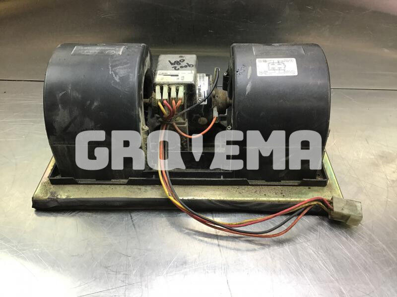 Liebherr R946 LC / R946 NLC / R956 / R976 / R926 LC / R920 / R920 LC - Blower motor: picture 3 Liebherr R946 LC / R946 NLC / R956 / R976 / R926 LC / R920 / R920 LC - Blower motor: picture 3