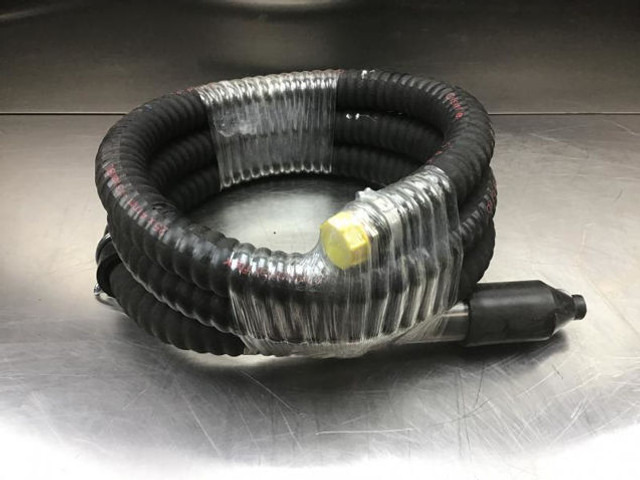 Liebherr Refuelling Hose - Air intake pipe: picture 1 Liebherr Refuelling Hose - Air intake pipe: picture 1