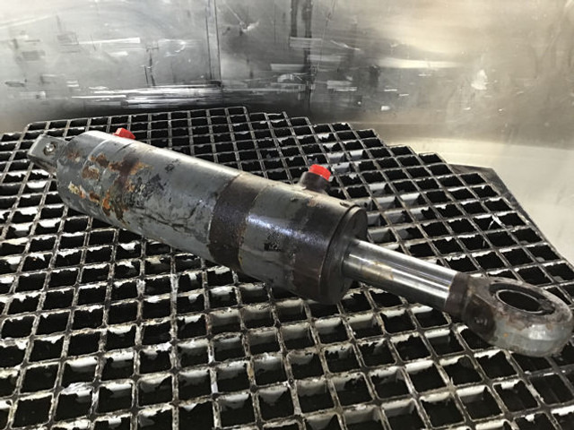 Hydraulic cylinder Liebherr Steering Cylinder: picture 8