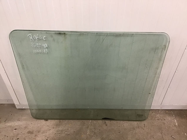 Liebherr Window Glass - Window and parts: picture 3 Liebherr Window Glass - Window and parts: picture 3